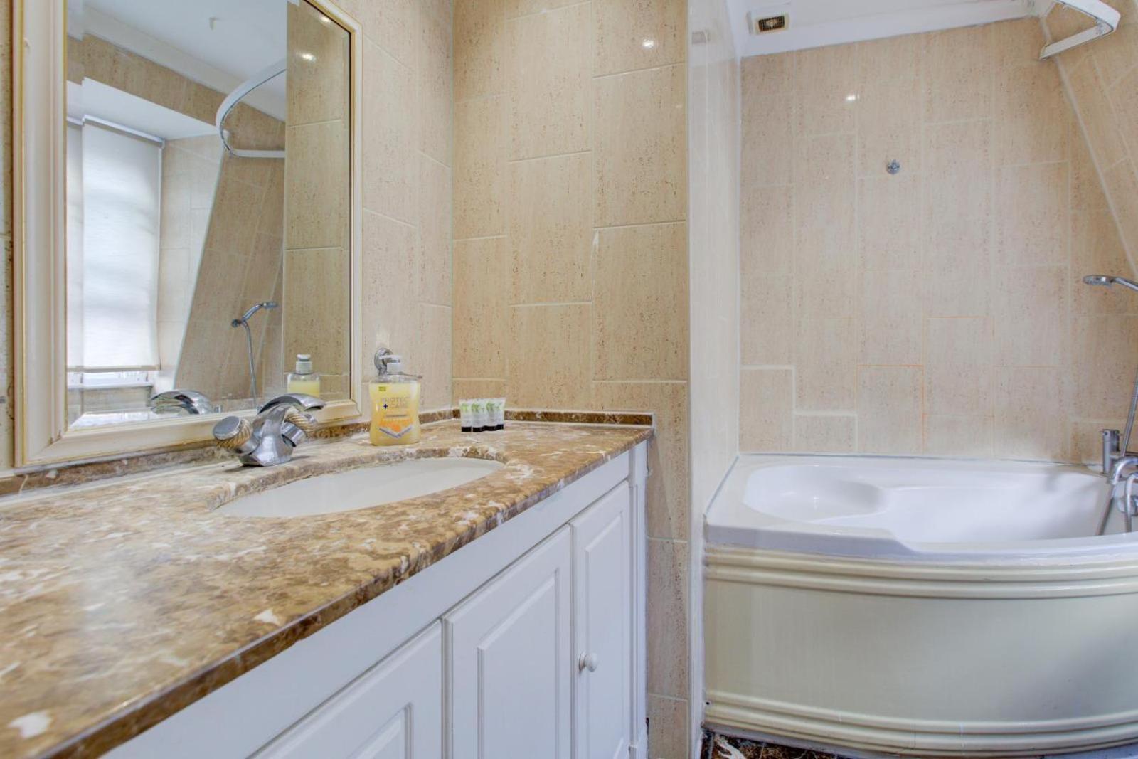 Streathem Hotel London Bagian luar foto
